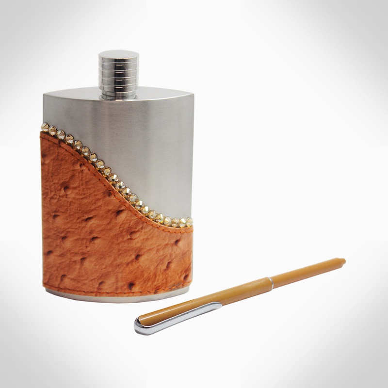 AJ538 – CRYSTAL FLASK WITH PEN