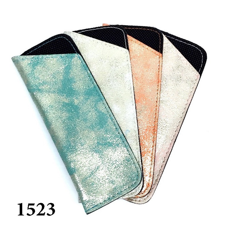 Pack of 12: Soft Pouches for Readers